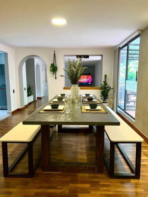 Modern 4Bedroom with private Terrace 500mb internet